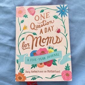 One Question a Day for Moms Journal